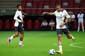 比如在击剑 比如在击剑